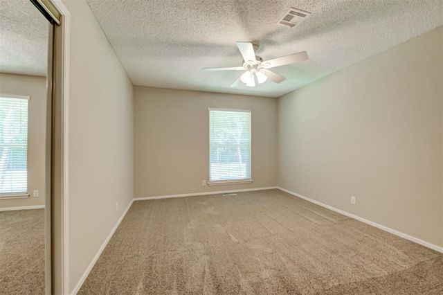 6710 E State Highway 9, Norman, OK 73026
