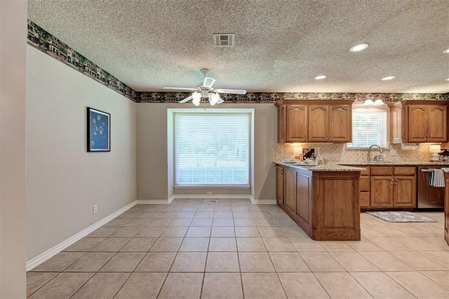 6710 E State Highway 9, Norman, OK 73026