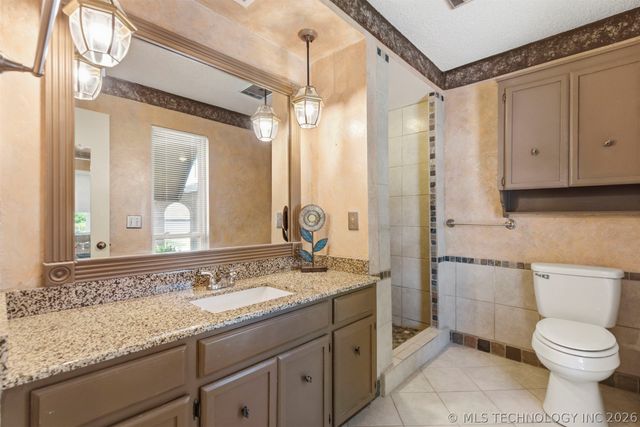 7121 S 75th East Avenue, Tulsa, OK 74133