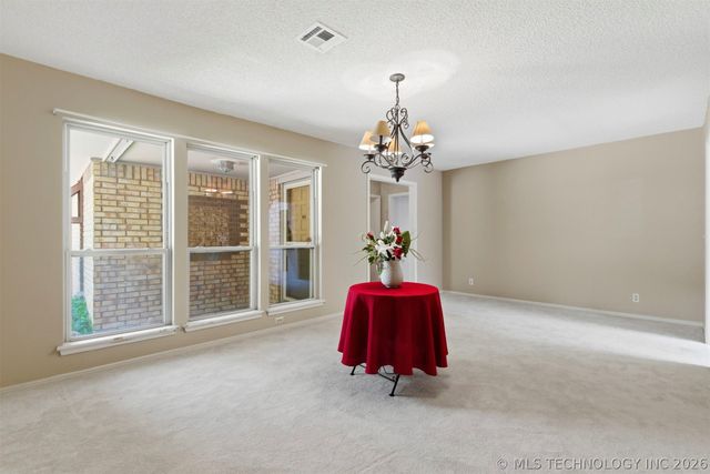 7121 S 75th East Avenue, Tulsa, OK 74133