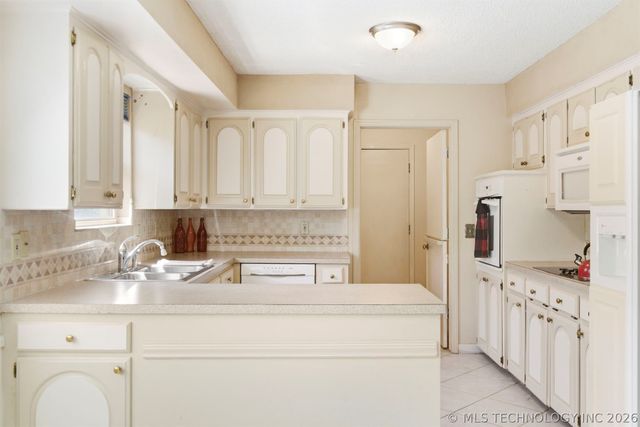 7121 S 75th East Avenue, Tulsa, OK 74133