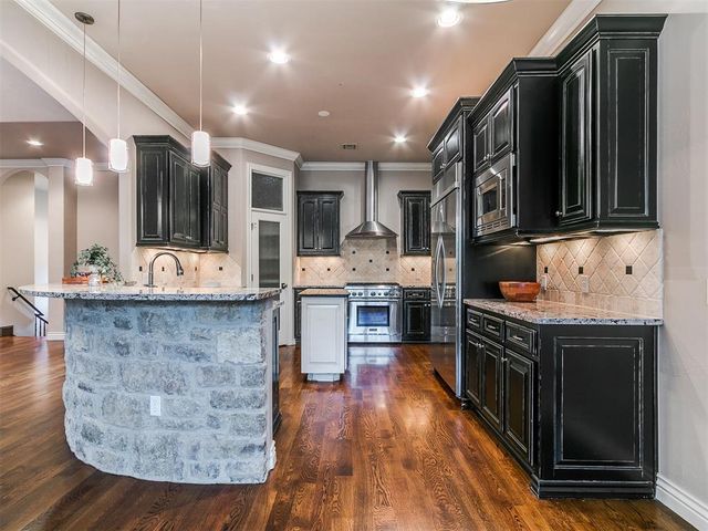 1109 Salvo Bridge Court, Edmond, OK 73034