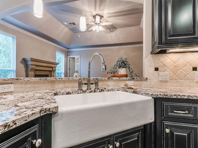 1109 Salvo Bridge Court, Edmond, OK 73034
