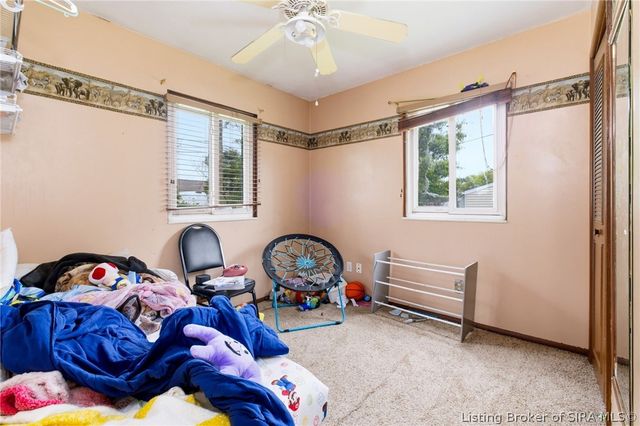 702 Cherokee Drive, New Albany, IN 47150