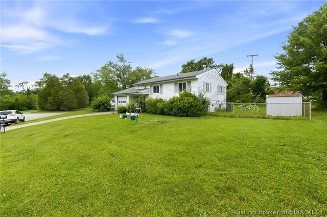 702 Cherokee Drive, New Albany, IN 47150