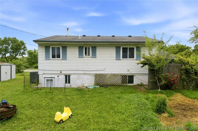 702 Cherokee Drive, New Albany, IN 47150