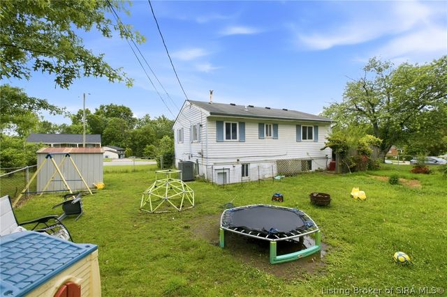 702 Cherokee Drive, New Albany, IN 47150