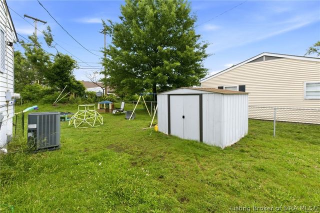 702 Cherokee Drive, New Albany, IN 47150