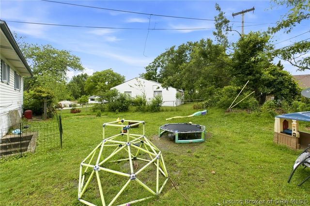 702 Cherokee Drive, New Albany, IN 47150