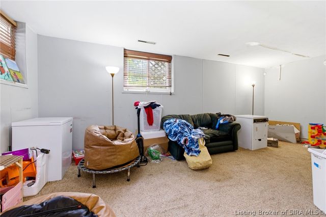 702 Cherokee Drive, New Albany, IN 47150