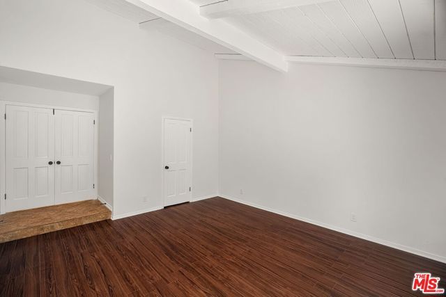 2952 Bottlebrush Drive, Los Angeles, CA 90077