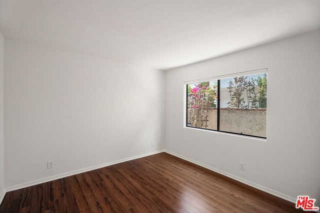 2952 Bottlebrush Drive, Los Angeles, CA 90077