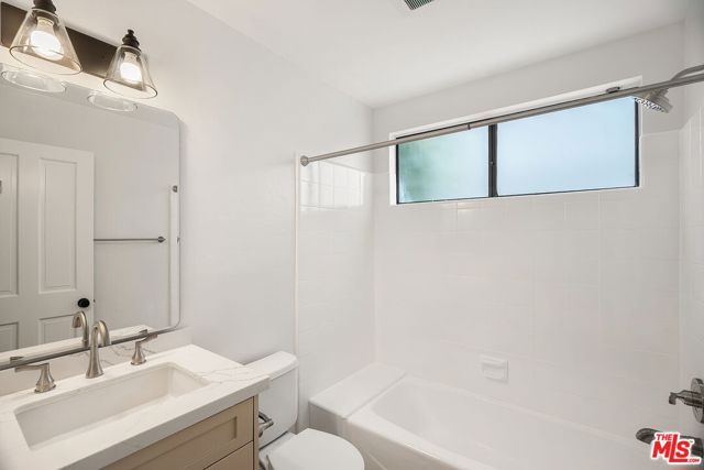 2952 Bottlebrush Drive, Los Angeles, CA 90077
