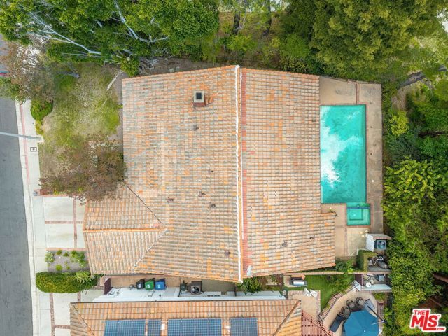 2952 Bottlebrush Drive, Los Angeles, CA 90077