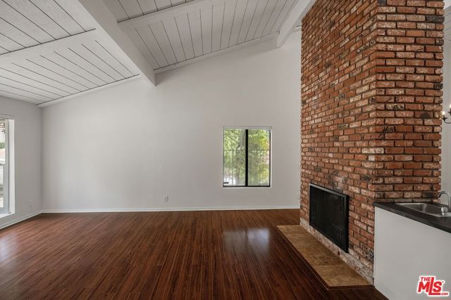2952 Bottlebrush Drive, Los Angeles, CA 90077