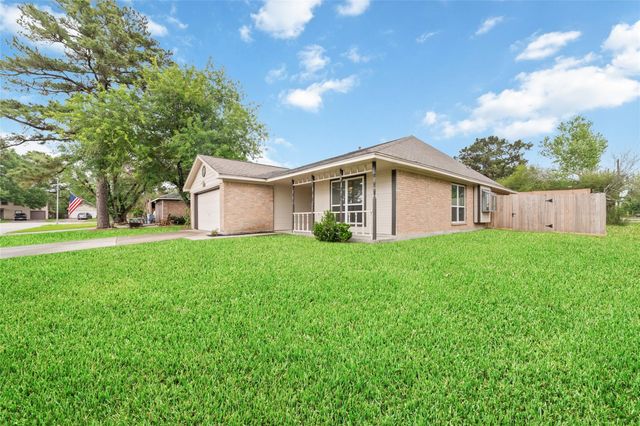 1002 Afton Court, Tomball, TX 77375