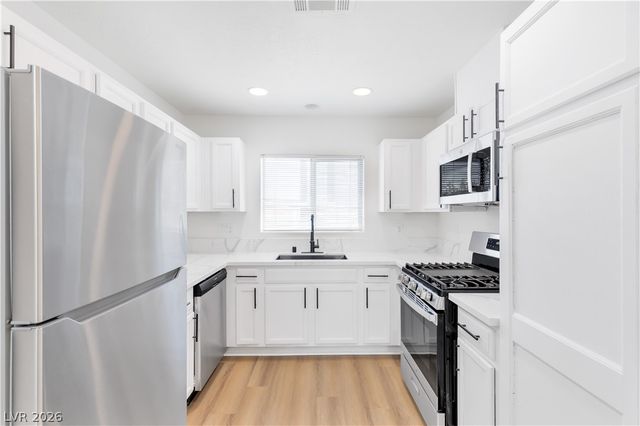 5354 Aurora Beam Avenue, Las Vegas, NV 89122
