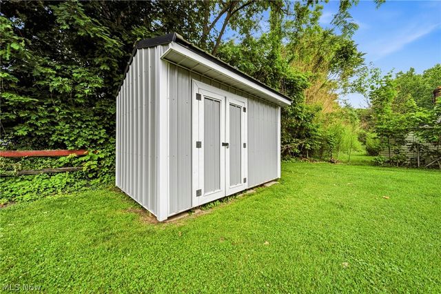 4911 Topper Avenue, Ashtabula, OH 44004