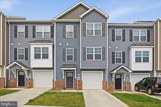 21 OLGA DR, Martinsburg, WV 25403