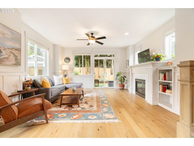 3820 Ne Roselawn St, Portland, OR 97211