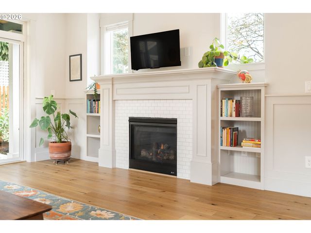 3820 Ne Roselawn St, Portland, OR 97211