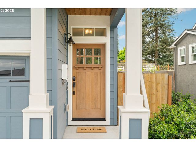 3820 Ne Roselawn St, Portland, OR 97211