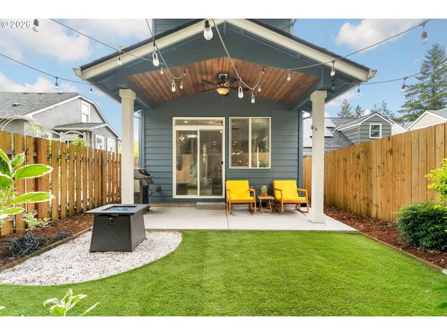 3820 Ne Roselawn St, Portland, OR 97211