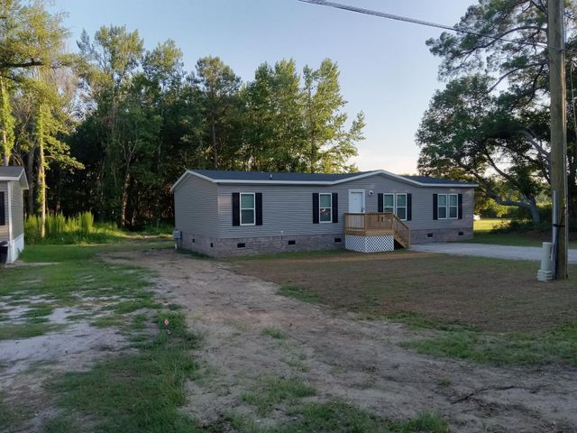 3764 Green Sea Rd., Green Sea, SC 29545