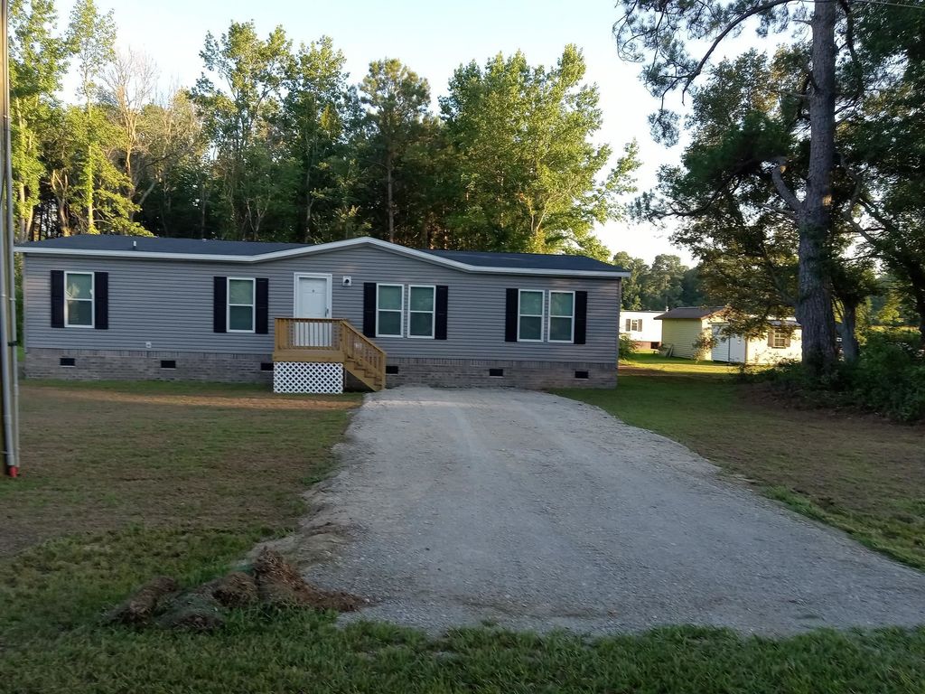 3764 Green Sea Rd., Green Sea, SC 29545