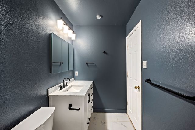 516 Castleford Drive, Allen, TX 75013