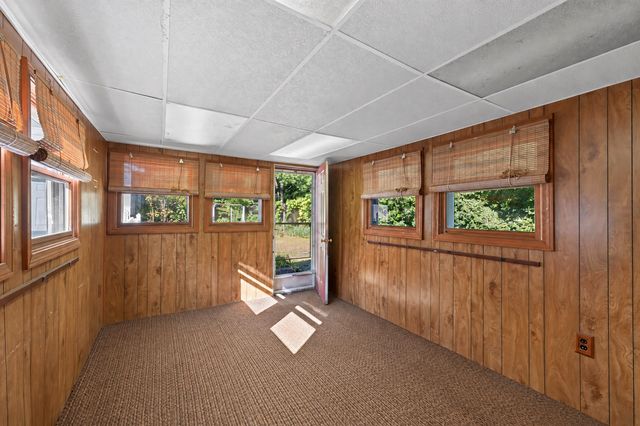 578 Valentine St, Fall River, MA 02720