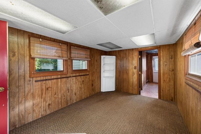 578 Valentine St, Fall River, MA 02720