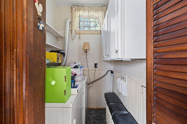 578 Valentine St, Fall River, MA 02720