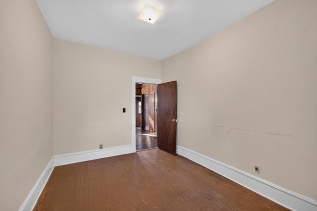 578 Valentine St, Fall River, MA 02720