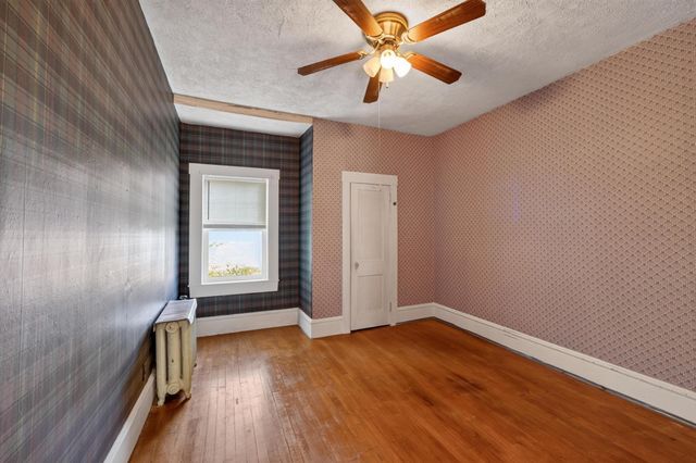 578 Valentine St, Fall River, MA 02720