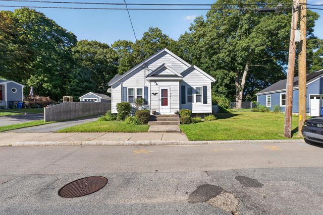 578 Valentine St, Fall River, MA 02720