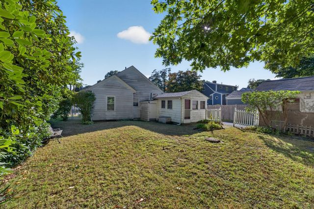 578 Valentine St, Fall River, MA 02720