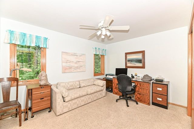 27151 Ridgewood TRAIL, Waterford, WI 53185