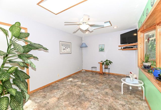 27151 Ridgewood TRAIL, Waterford, WI 53185