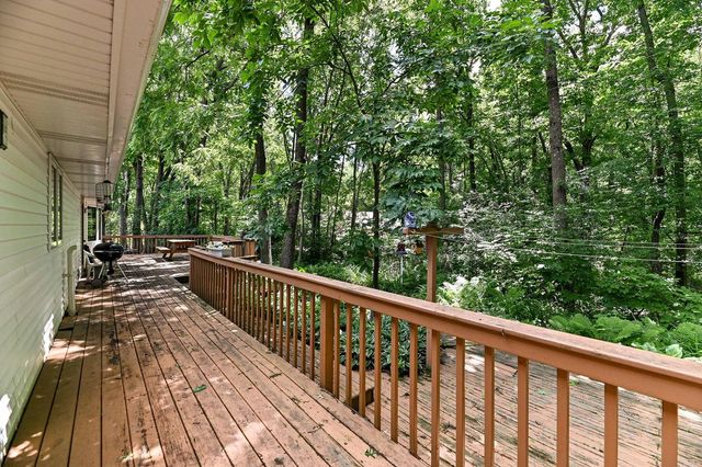 27151 Ridgewood TRAIL, Waterford, WI 53185