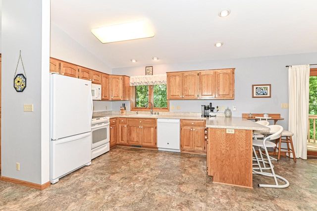 27151 Ridgewood TRAIL, Waterford, WI 53185