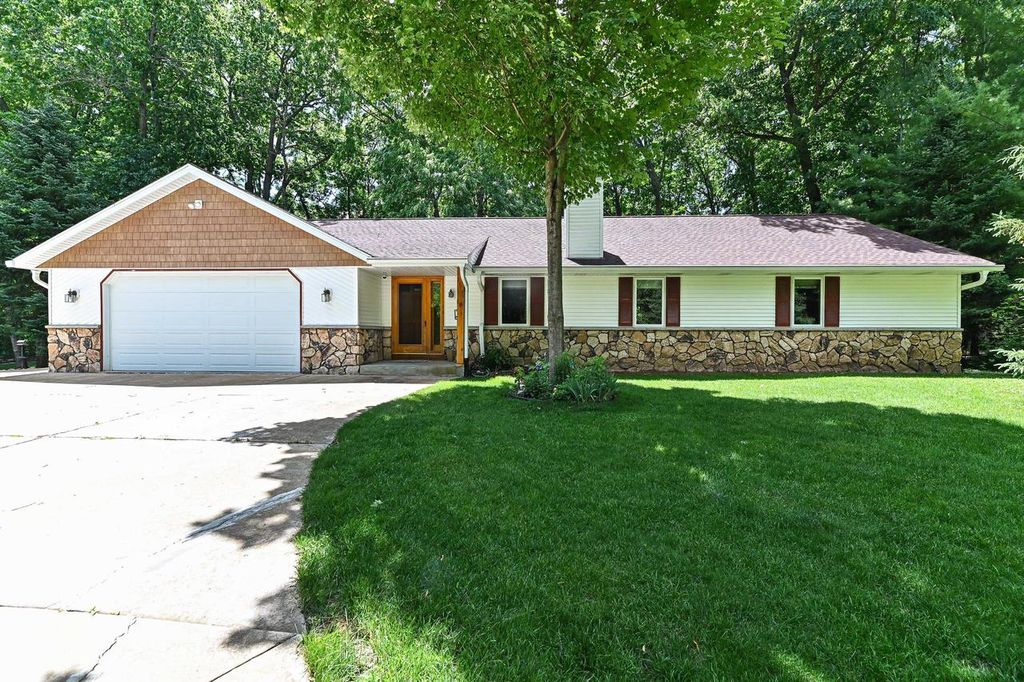27151 Ridgewood TRAIL, Waterford, WI 53185