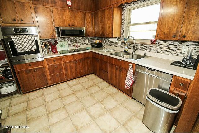 7505 Blacks Ferry Rd, Knoxville, TN 37931