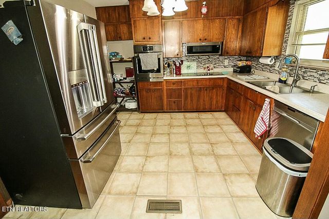 7505 Blacks Ferry Rd, Knoxville, TN 37931