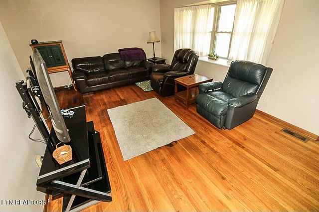 7505 Blacks Ferry Rd, Knoxville, TN 37931