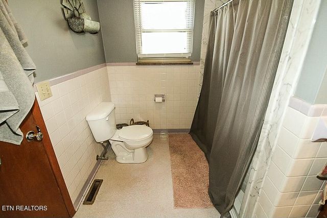 7505 Blacks Ferry Rd, Knoxville, TN 37931