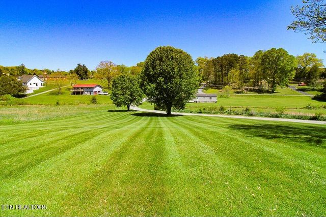 7505 Blacks Ferry Rd, Knoxville, TN 37931