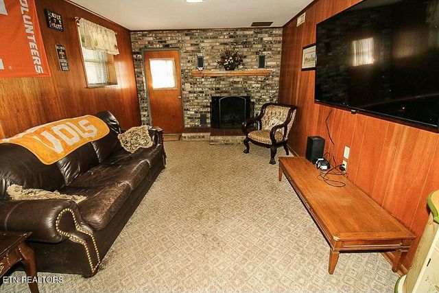 7505 Blacks Ferry Rd, Knoxville, TN 37931