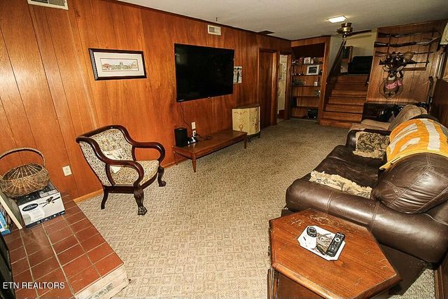 7505 Blacks Ferry Rd, Knoxville, TN 37931