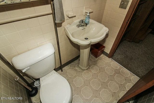 7505 Blacks Ferry Rd, Knoxville, TN 37931